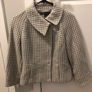 Gray & white Anne Klein Tweed Jacket/Blazer Size 2